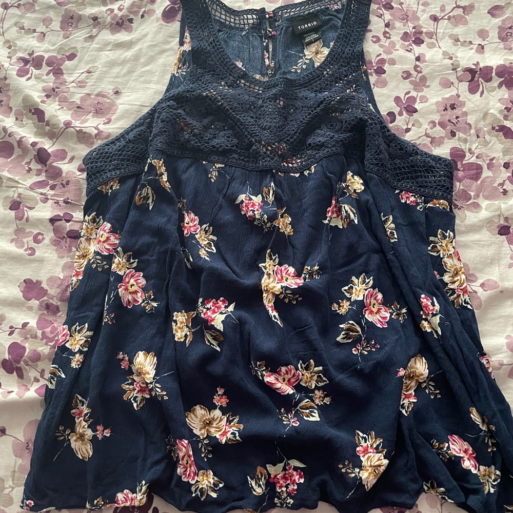 Floral tank